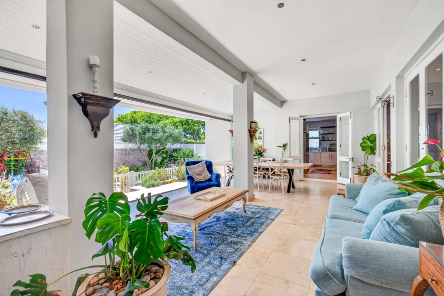 5 Bedroom Property for Sale in Claremont Upper Western Cape